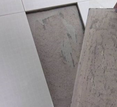 广水瓷砖空鼓维修公司分享瓷砖铺贴时如果打浆（即涂抹在瓷砖背面和基层上的砂浆或瓷砖胶）过少，会带来以下问题